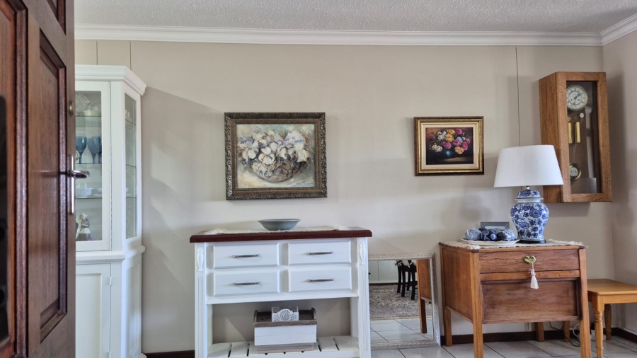2 Bedroom Property for Sale in Stilbaai Wes Western Cape